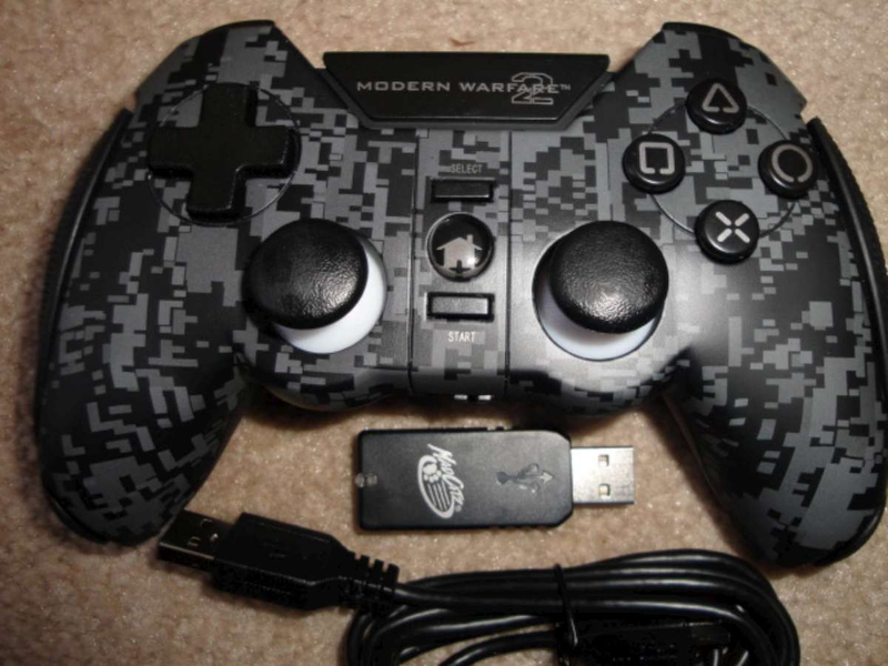 Illustration for article titled Mad Catz Modern Warfare 2 Range Unboxed